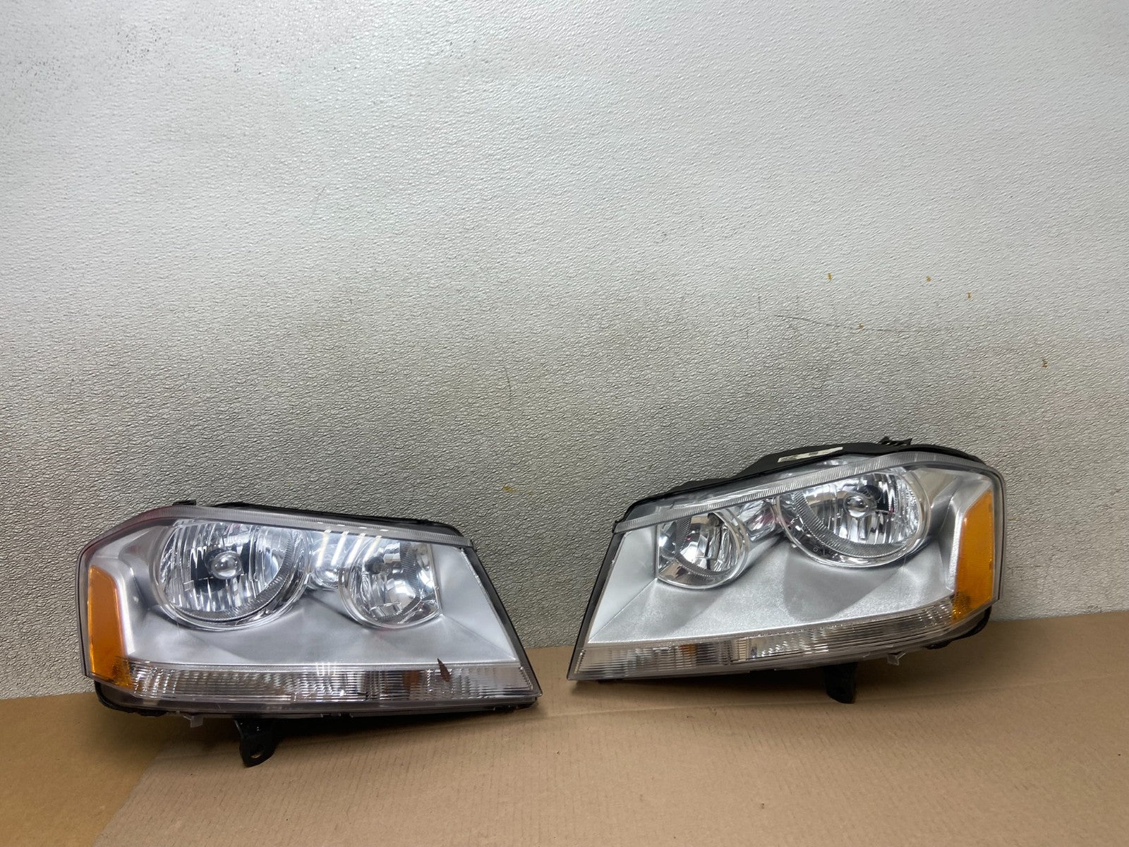 2008 to 2014 Dodge Avenger Left+Right Side Set Halogen Headlights Z3831 DW0