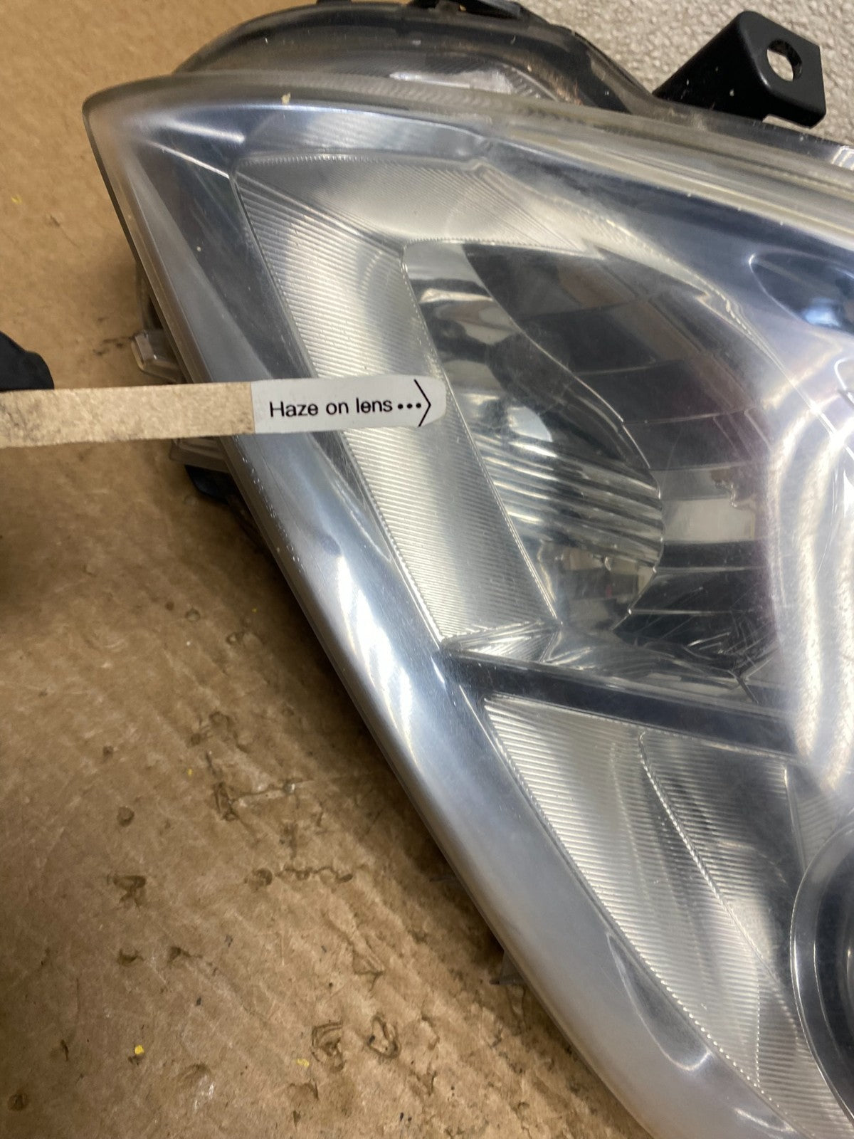 2010 - 2011 Toyota Prius Left Driver LH Blue Halogen Headlight AD2423 DW5