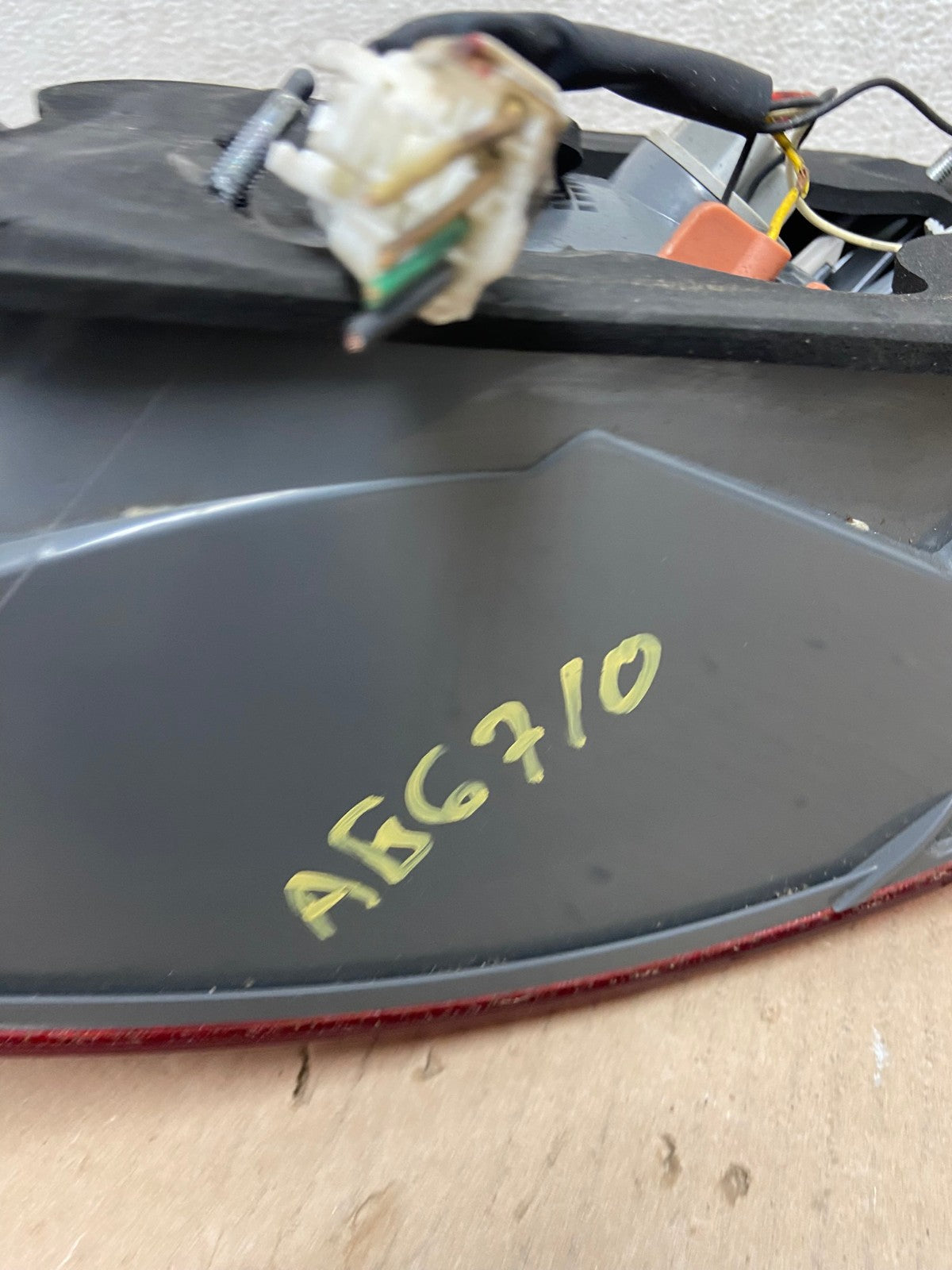 2009 to 2010 Hyundai Sonata Left Driver Lh Side Tail Light AG6710 LK6