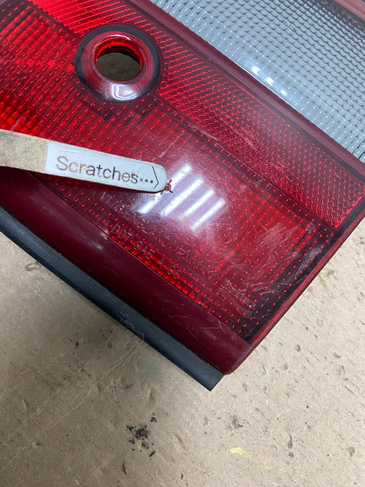 1997 to 2003 Chevrolet Malibu Right Passenger Inner Tail Light AF4945 LK3