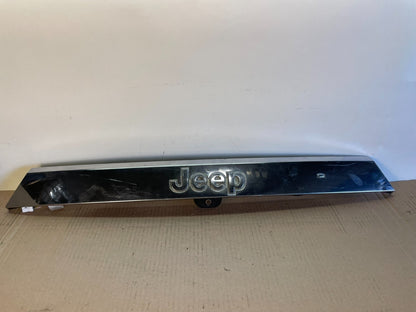 2011-2013 Jeep Grand Cherokee Liftgate Garnish Molding Trim W/ Camera AH0477 DG0