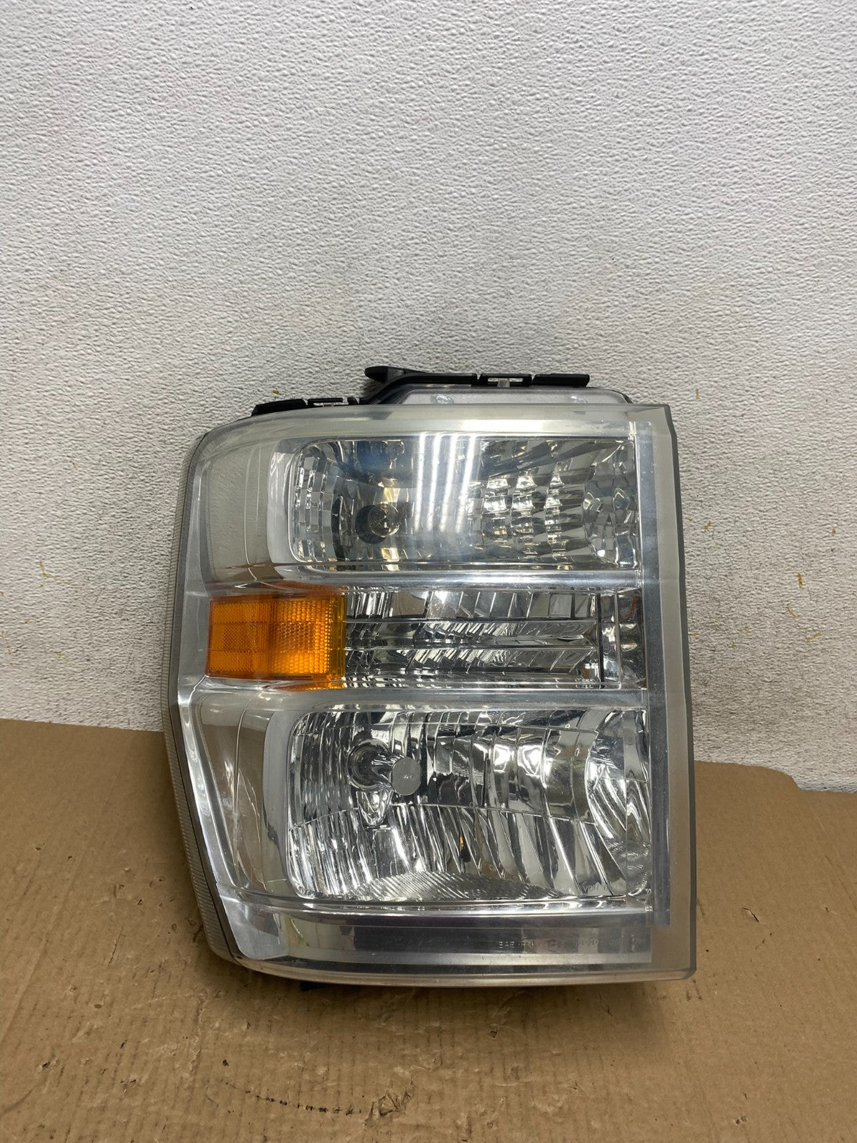 2008-2014 Ford Econoline E150 E250 E350 Right Passenger Headlight AI1271 DW0