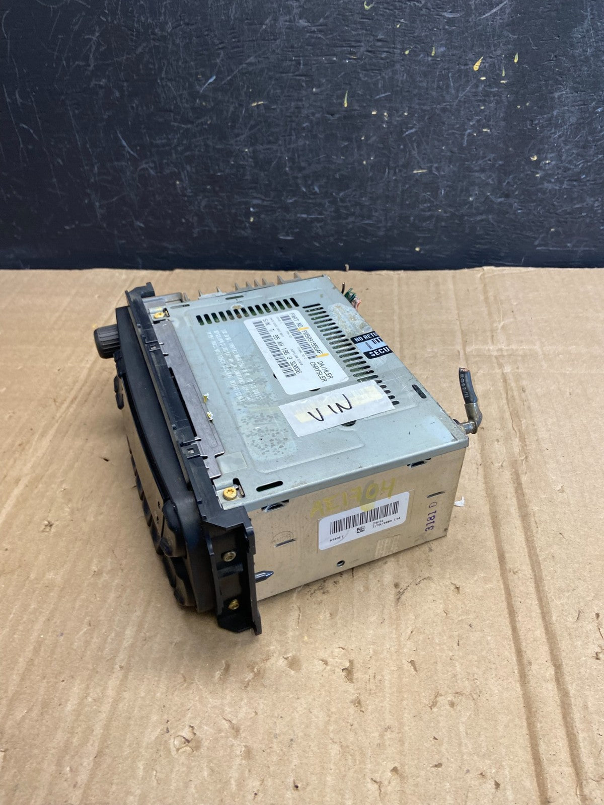 2002 - 2006 Chrysler Dodge Jeep Ram Radio CD Player AM/FM Receiver AE1704 DG2