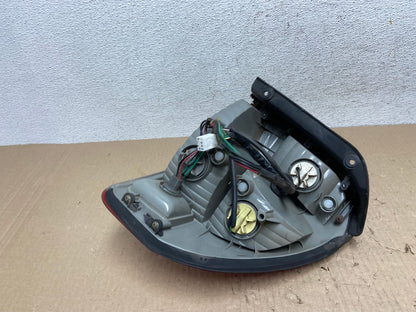 2001 - 2004 Hyundai Santa Fe Left Driver LH Side Tail Light AE9720 LK5