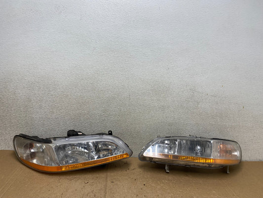 1998 to 2002 Honda Accord Left+Right Set Side Headlights V3628 DW0