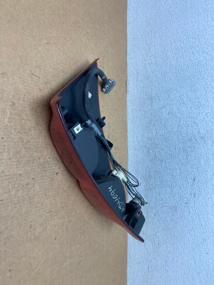 2002 to 2006 Chevrolet Avalanche Left Driver LH Tail Light AD4694 LK4