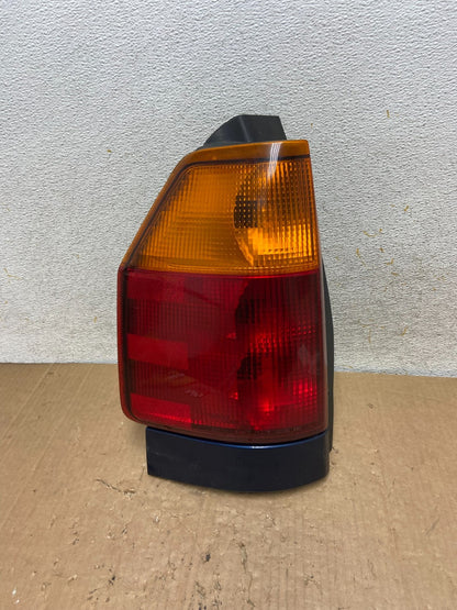 2002 to 2009 Gmc Envoy Left Driver Lh Side Tail Light AI9055 LK0