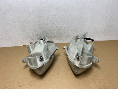 2005 to 2008 Pontiac Vibe Left+Right Side Headlights Halogen AF9906 DW11