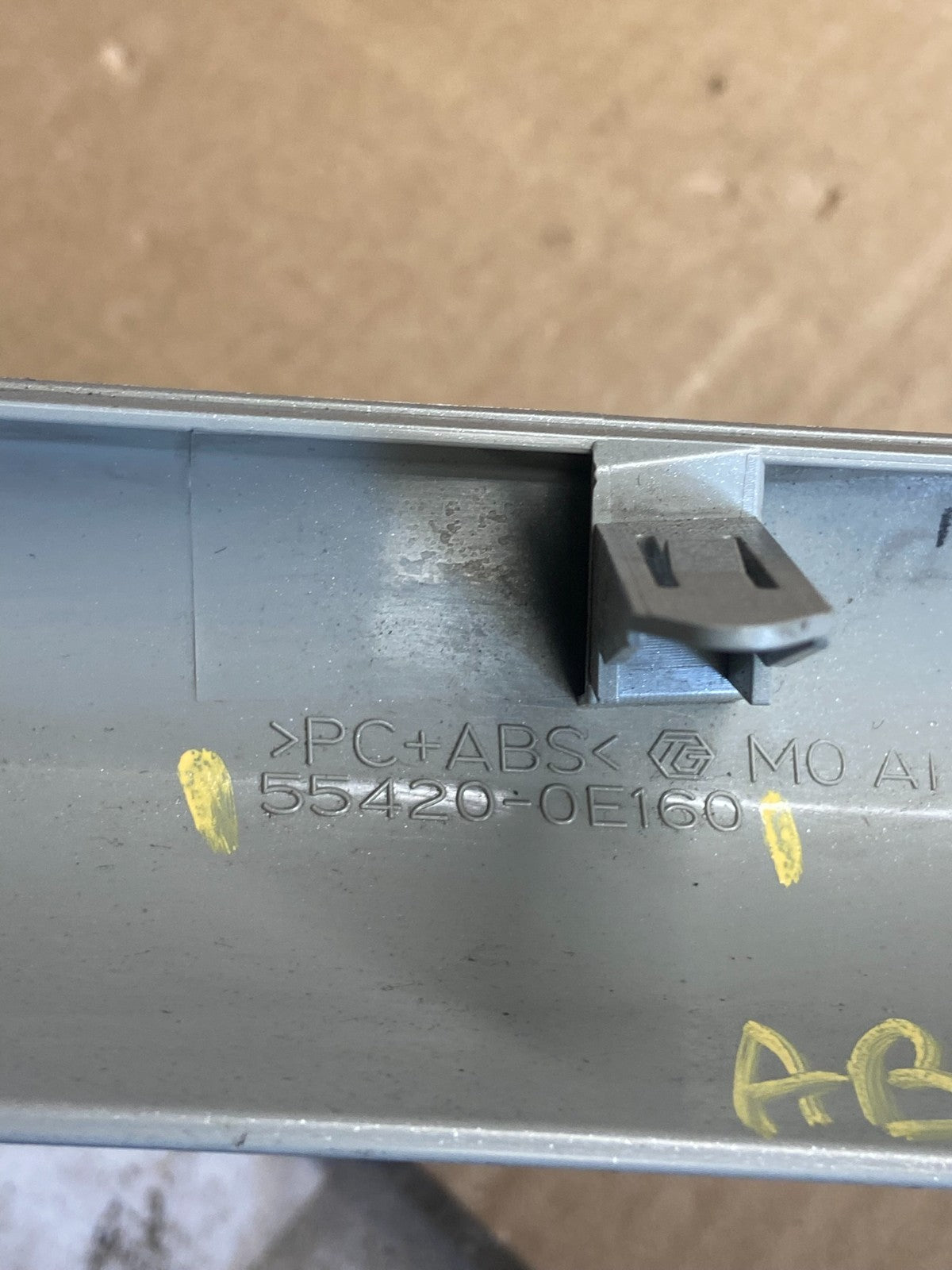 2014 to 2019 Toyota Highlander AC Heat Temp Climate Control Bezel Trim AB9351 DG8