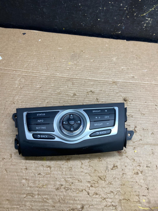 2009-2014 Nissan Murano AM FM Radio CD Control Panel w2067 DG0