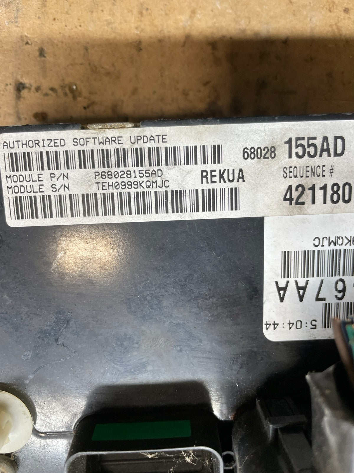 2009 to 2010 Jeep Grand Cherokee Computer Engine Control ECU ECM R9281 DG4
