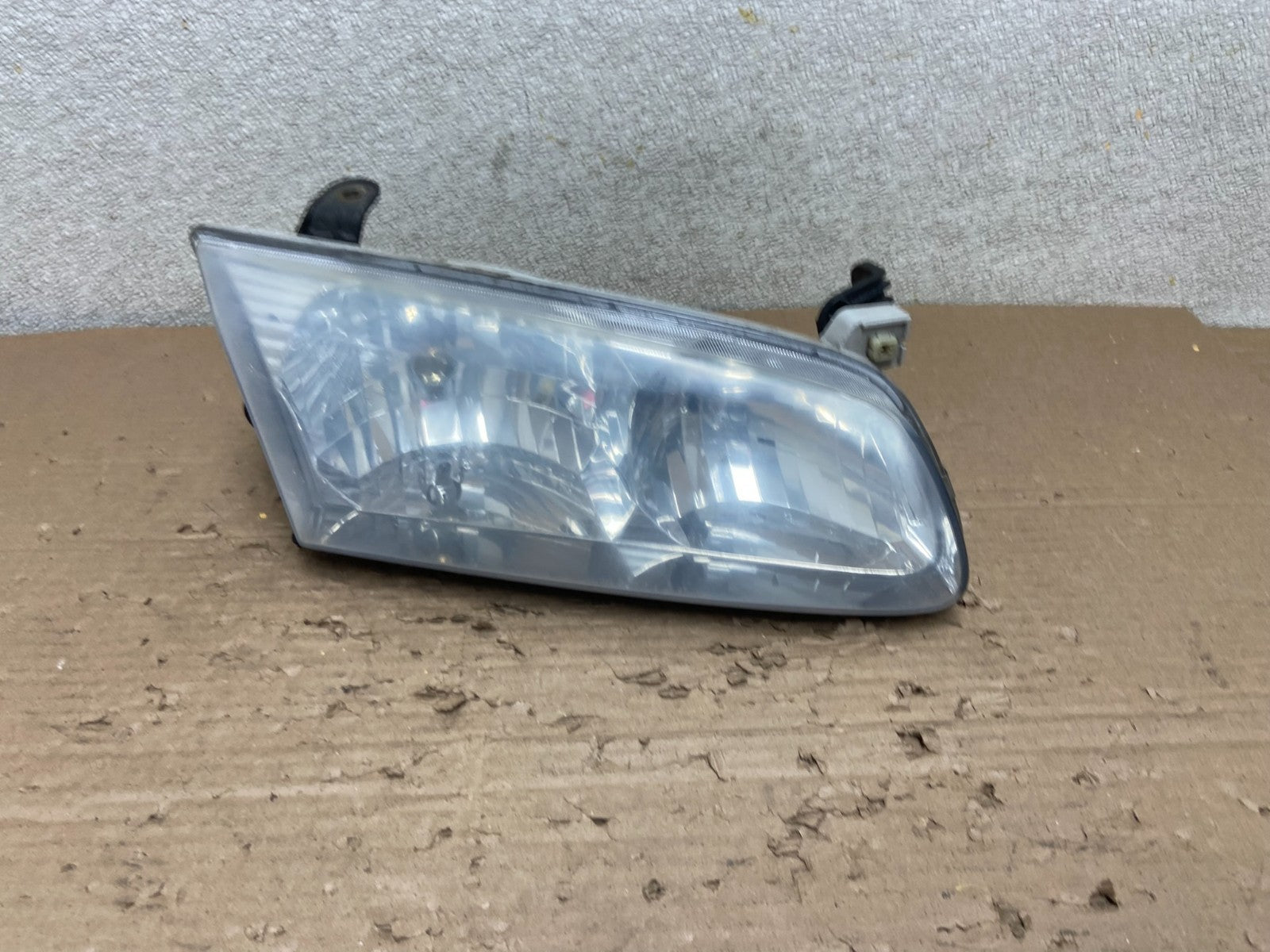 2000 to 2001 Toyota Camry Sedan Right Headlight Clear Lens AB1660 DW0