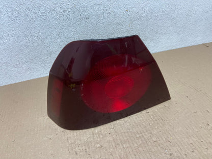 2000 - 2005 Chevrolet Impala Left Driver Lh Side Tail Light AE9766 LK0