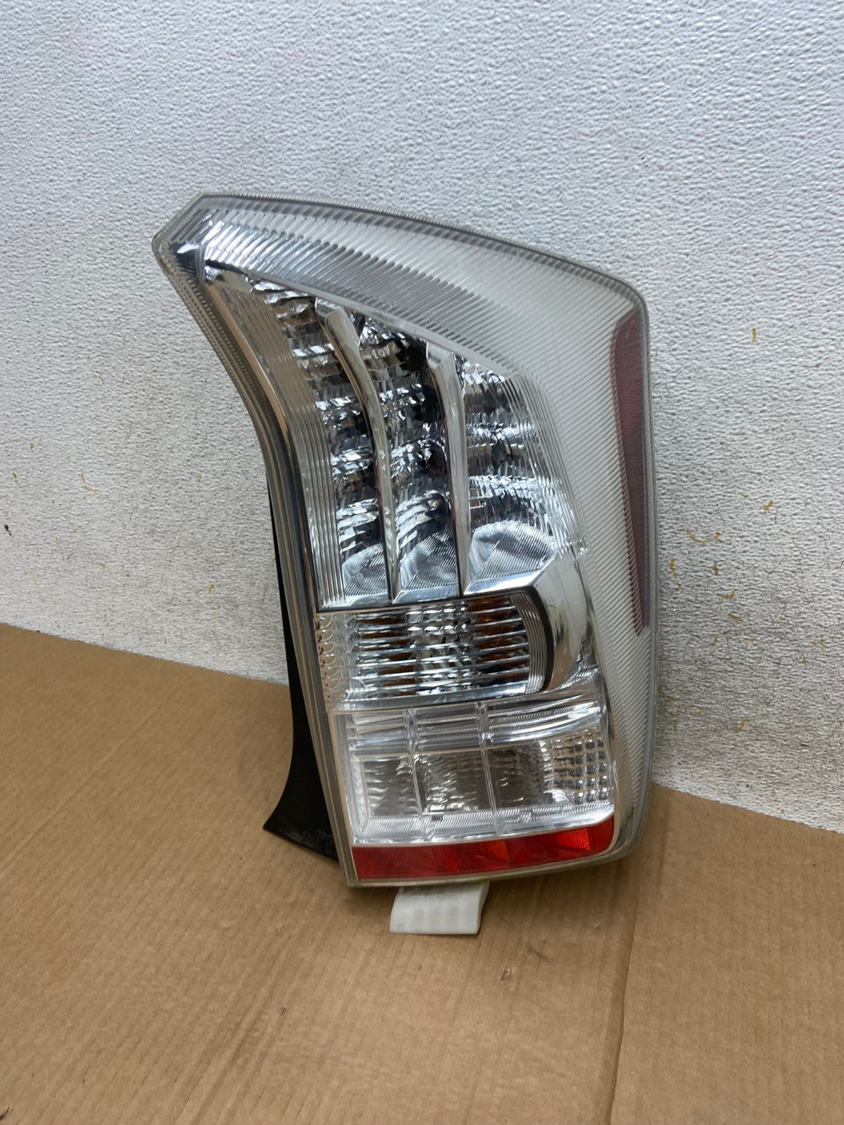 2010 2011 Toyota Prius Tail Light Right Passenger Side AI5692 LK0