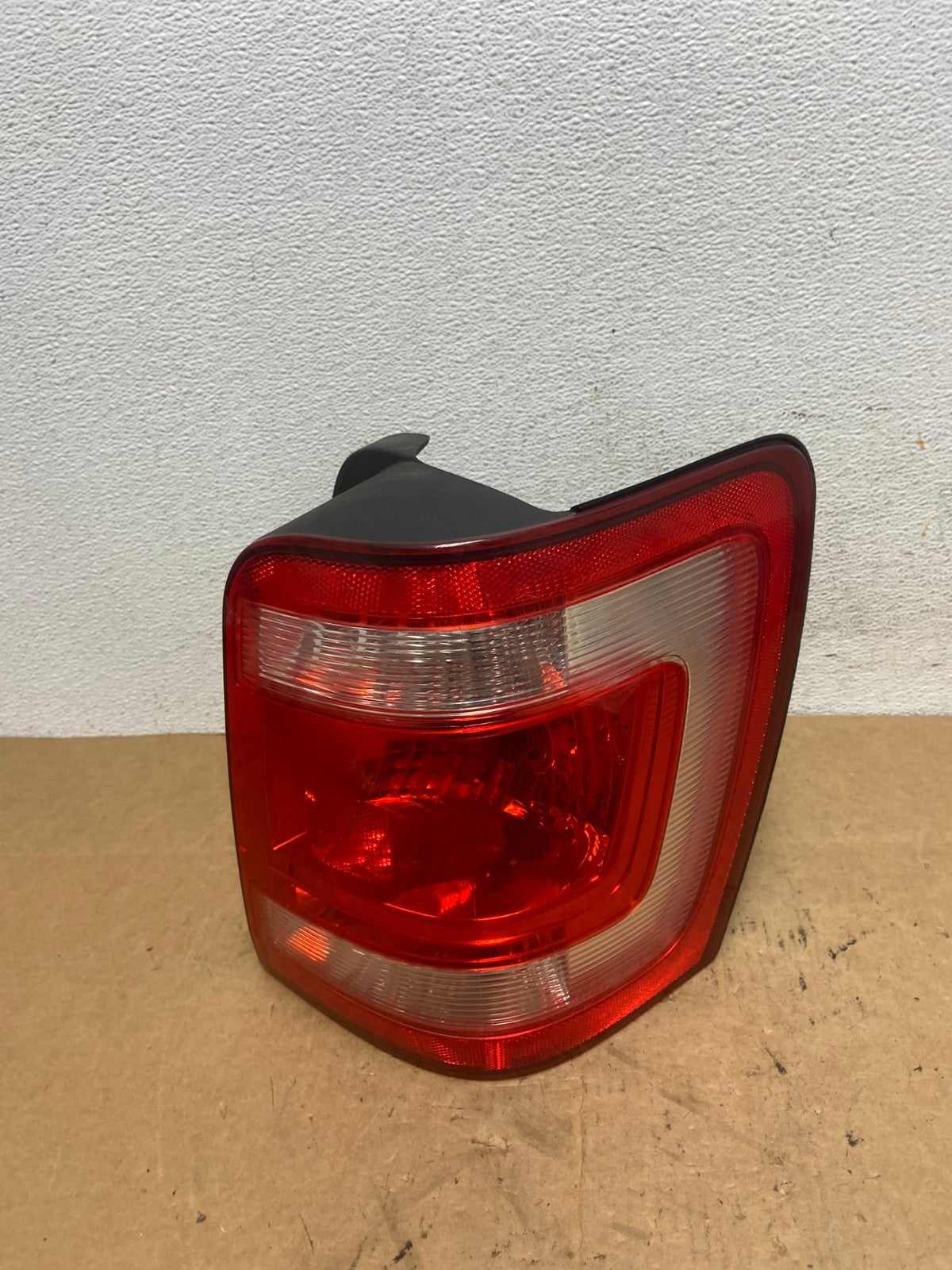 2008 to 2012 Ford Escape Right Passenger RH Side Tail Light AD5144 LK0