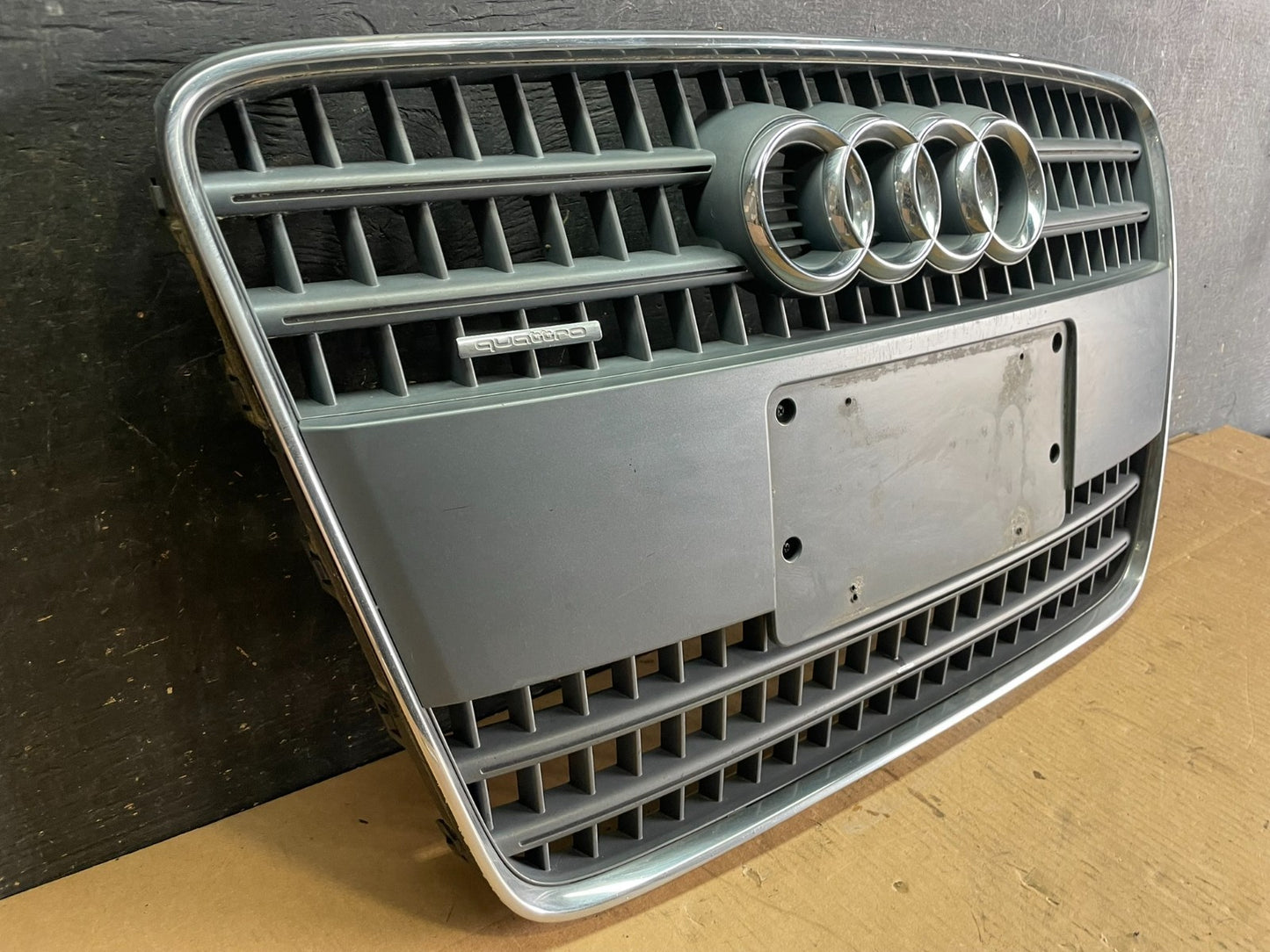 2007 2008 2009 Audi Q7 Front Upper Grill Grille  OEM AA2278 DG1