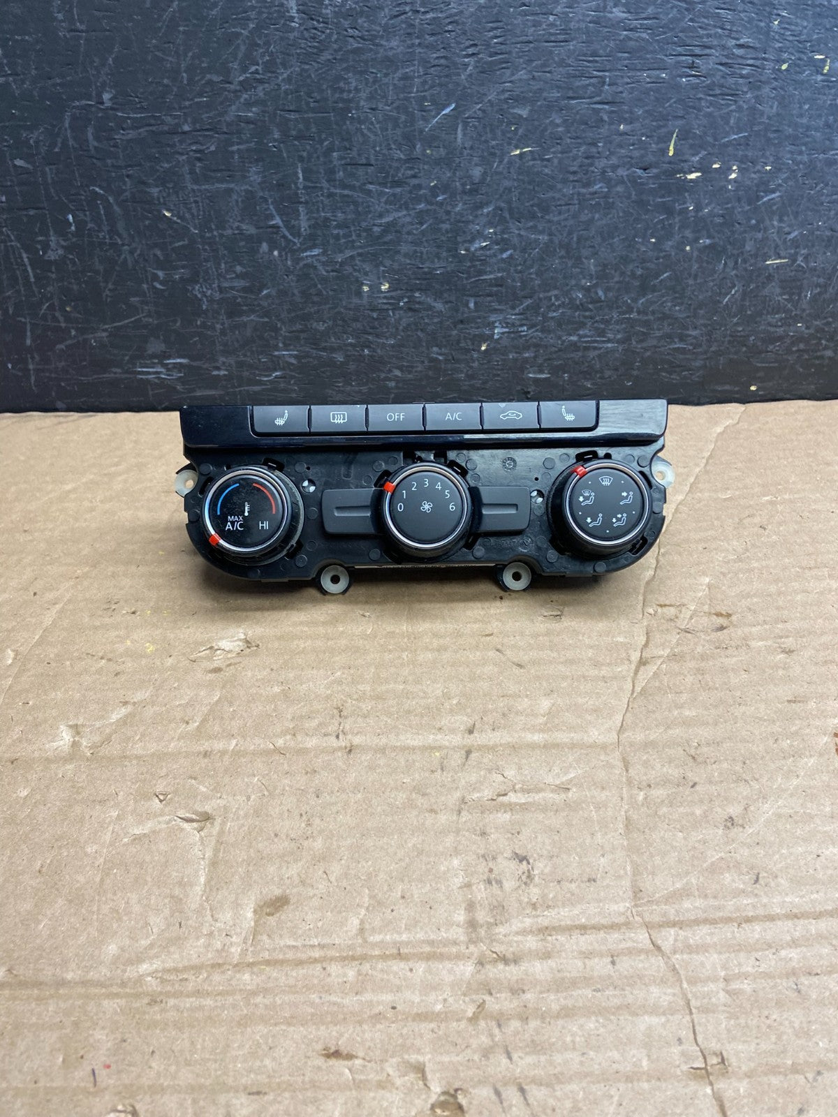 2012 - 2015 Volkswagen Passat Center Climate Control Panel AC Heater AF2007 DW0