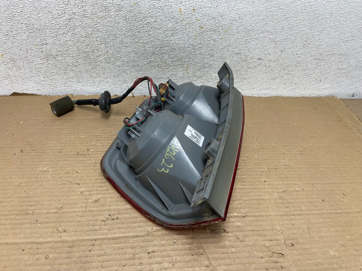 2003 2004 2005 Honda Pilot Right Passenger RH Side Tail Light AH2623 DW4