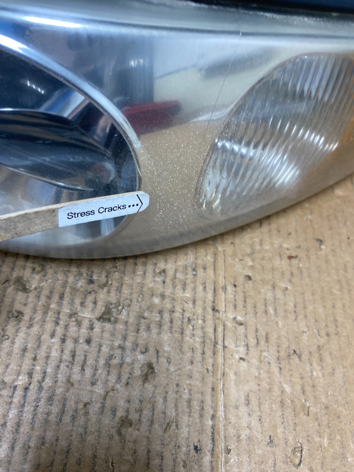 2000 to 2005 Buick Lesabre Headlight Left Driver Lh Side Halogen AE1608 DW4