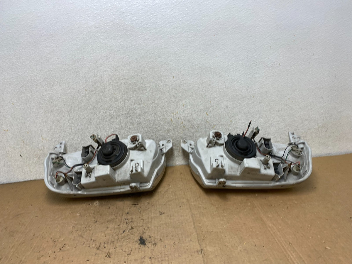 1999-2005 Suzuki Grand Vitara Left+Right Side Set Halogen Headlights AI9387 LK7