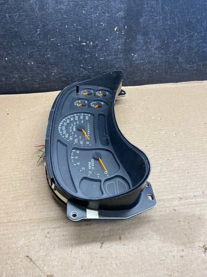 2003 to 2006 Chevrolet Silverado Speedometer Instrument Cluster AH3491 DG1