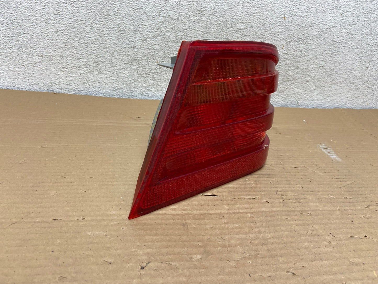 1996 - 1999 Mercedes-Benz E W210 E320 Right Passenger Tail Light AG9000 LK1