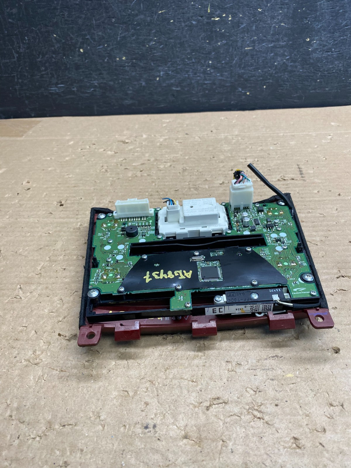 2007 to 2010 Infiniti G35 G37 Radio Player Climate Control Panel Bezel AG8438 DG6