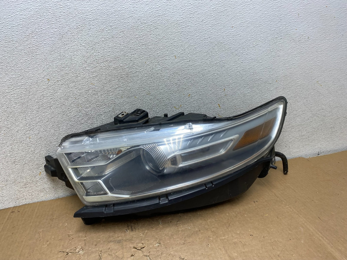 2013 to 2019 Ford Taurus Left Driver LH Side Headlight Halogen AI9335 LK0