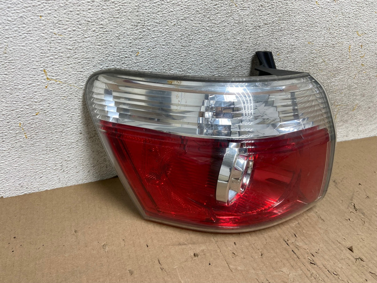2007 to 2012 GMC Acadia Tail Light Left Side Driver Lh AH5904 LK1