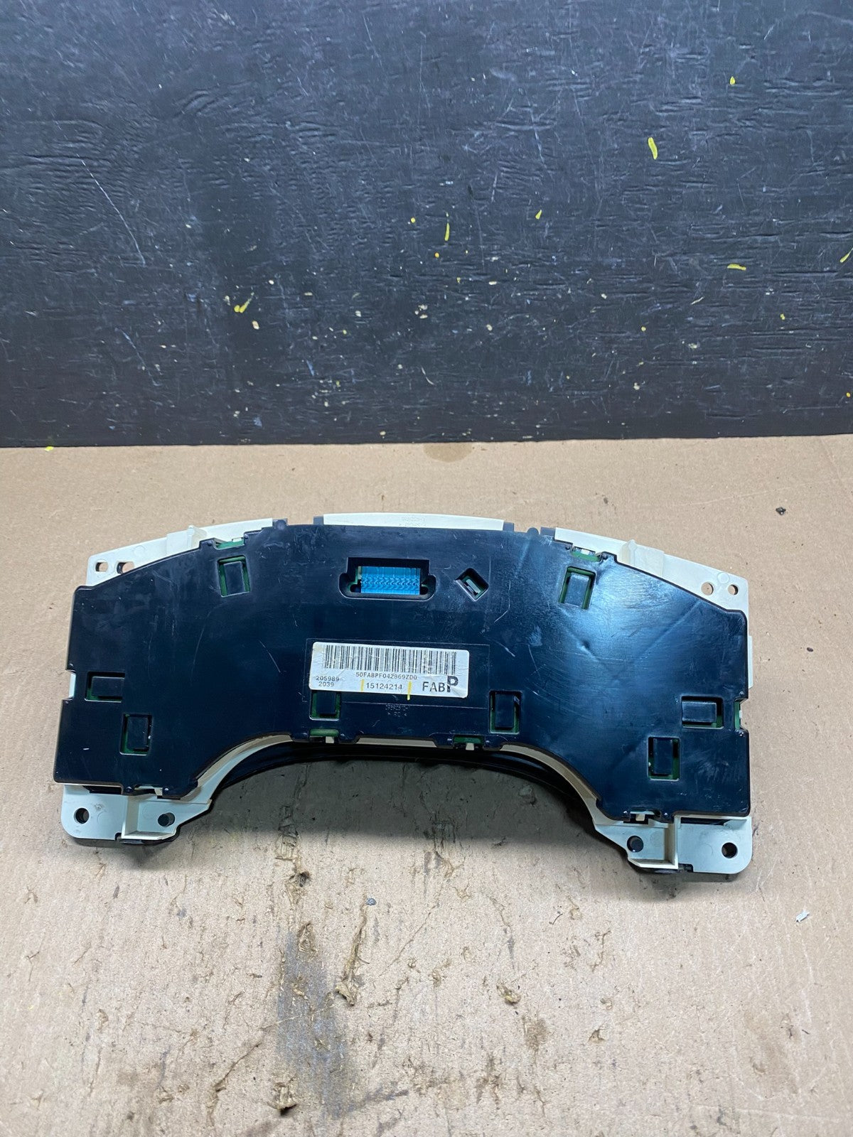 2004 to 2007 Chevrolet Express Speedometer Cluster Gauge OEM Q9321 DG5