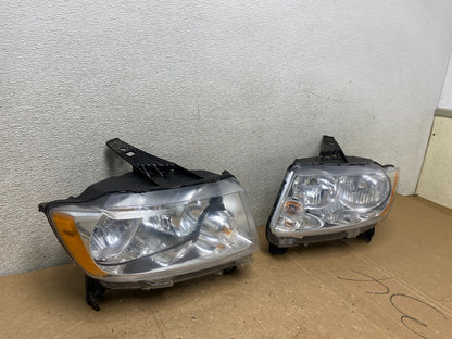 2011-2013 Jeep Grand Cherokee Left+Right Halogen Headlights U9907 DW2