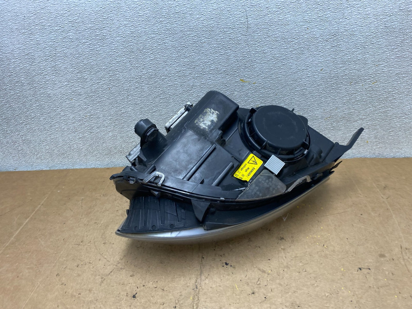 Xenon HID 2006 2010 Mercedes W251 R-Class Left Driver LH Headlight  OEM X7233 GD5