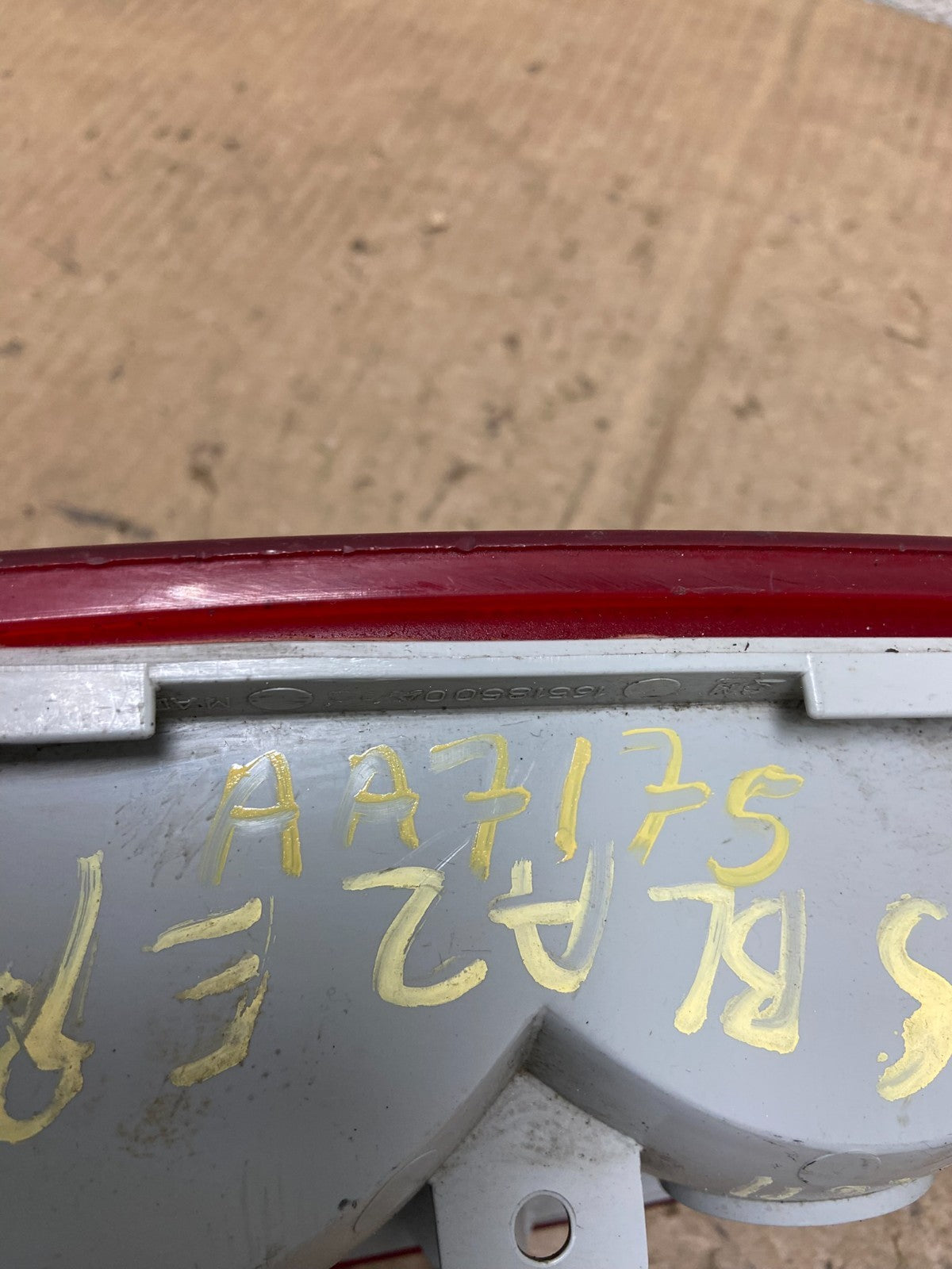 1995 to 2005 Chevrolet GMC Blazer S10 Right Passenger RH Tail Light OEM AA71756