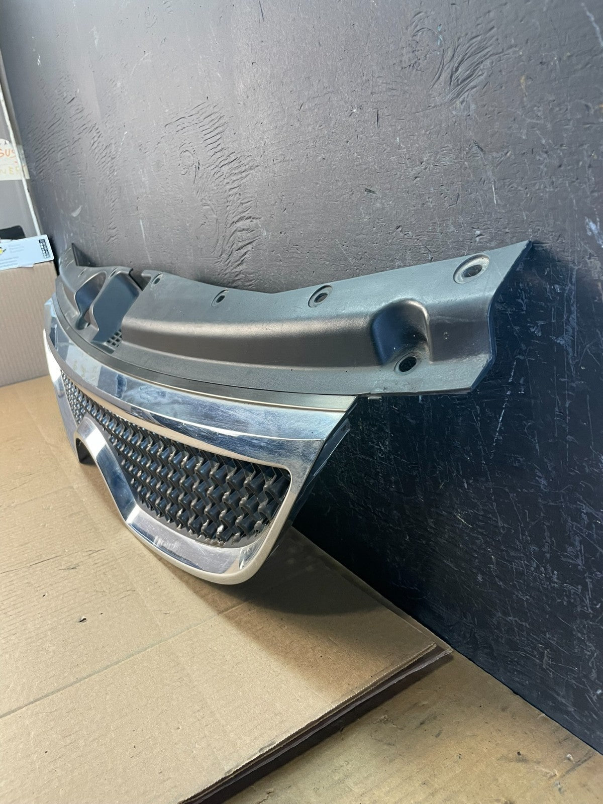 2007 to 2011 Hyundai Veracruz Chrome Grille Grill OEM AC2338 DG1