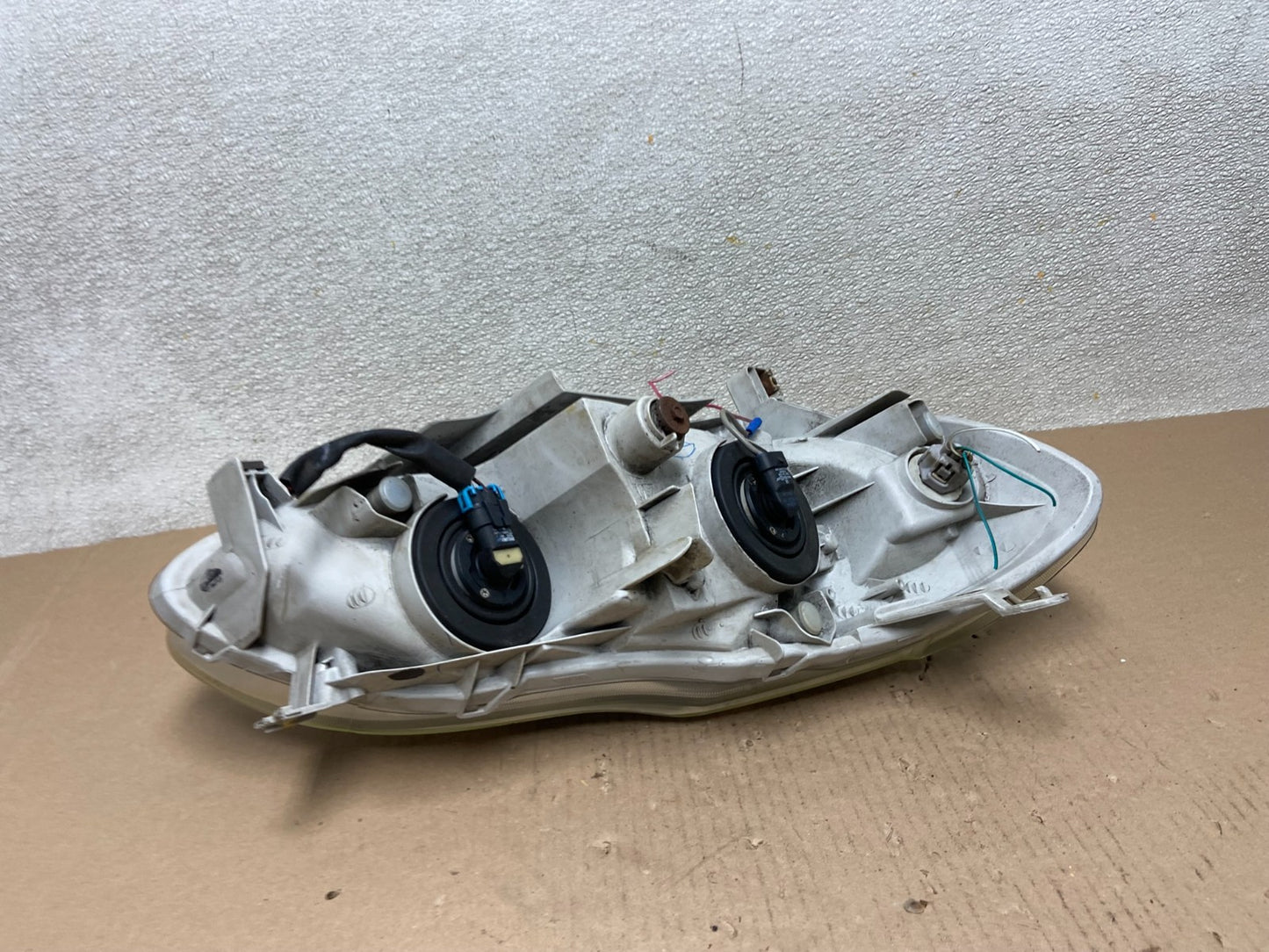 2005 to 2008 Toyota Corolla Left Driver LH side Headlight Oem AB5930 DW6