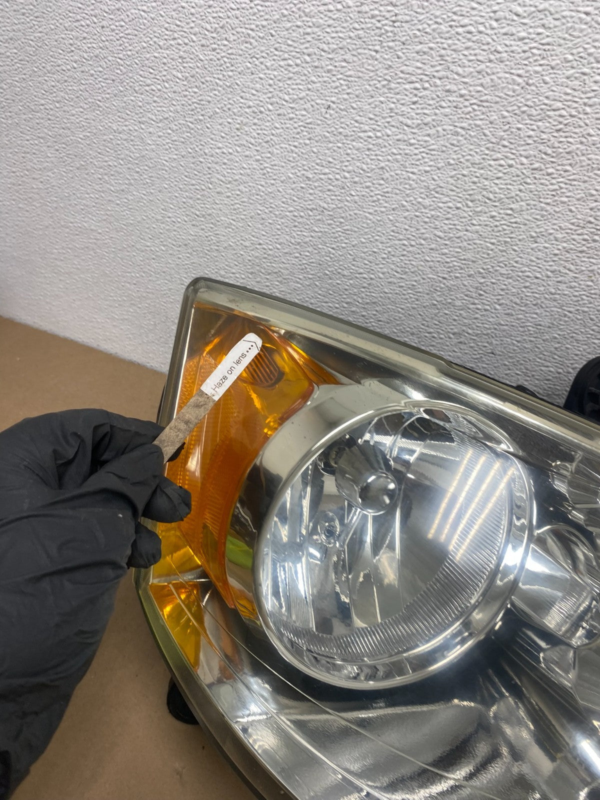 2008 to 2016 Chrysler Town and Country Left+Right Side Headlights AG5383 DW7