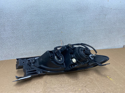 2004 to 2009 Mazda 3 Sedan Left Driver LH Side Halogen Headlight Oem AA1641 DW6