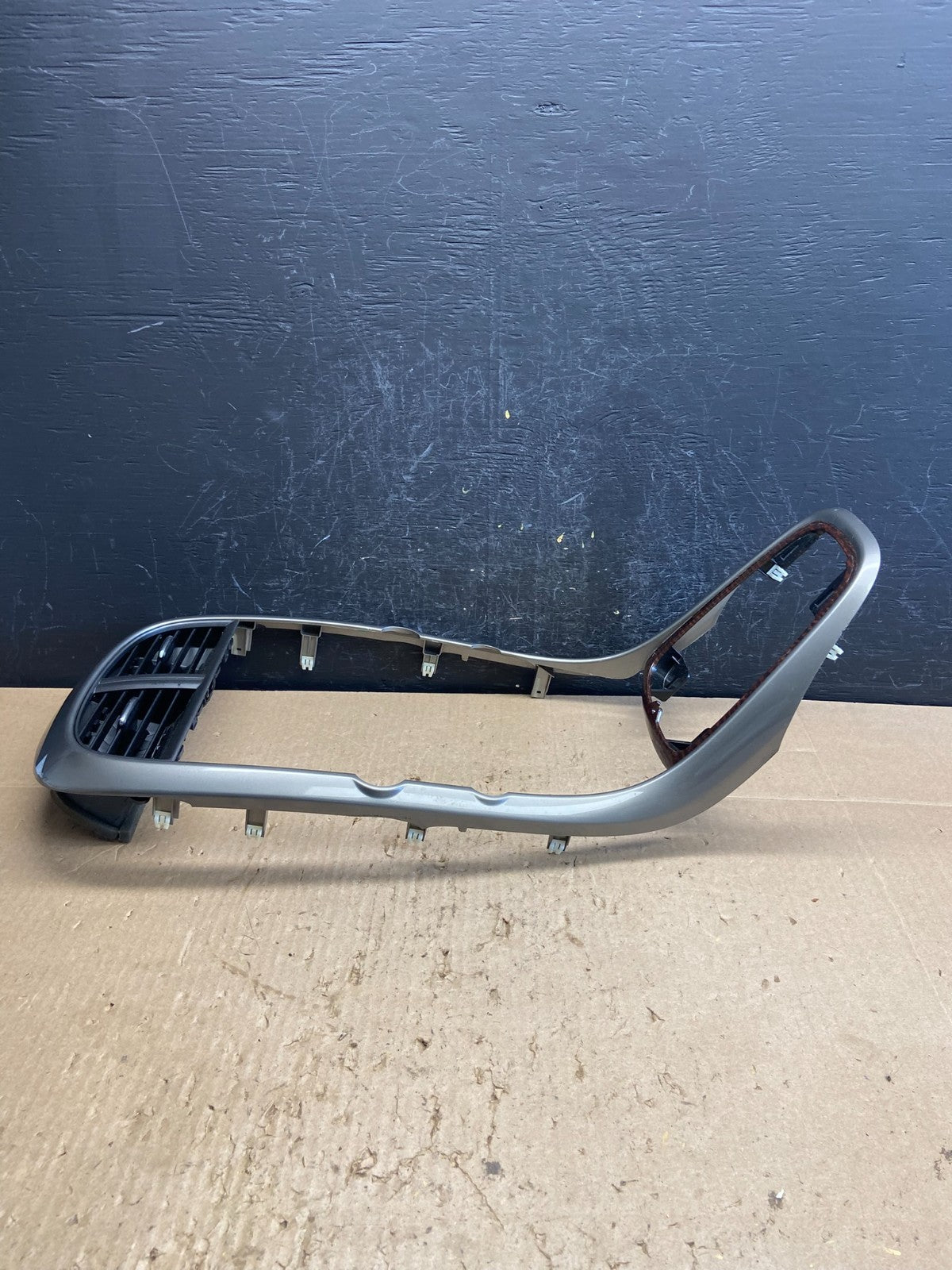 2013-2015 Chevrolet Malibu Center Dash Radio Switch Air Vent Trim Bezel ac92361