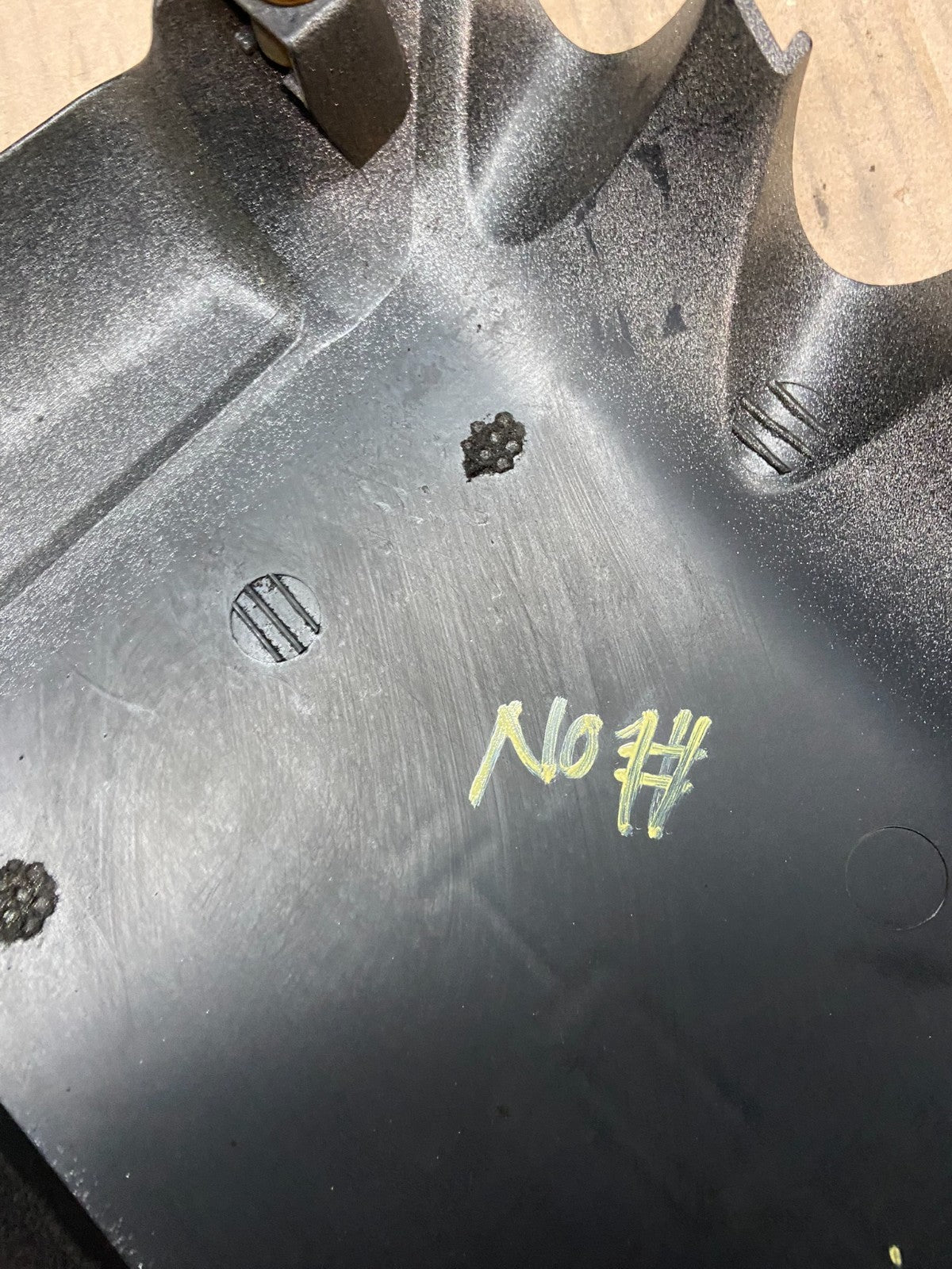 2004 to 2006 Porsche Cayenne 3.2L V6 Engine Motor Cover x7675 DG8