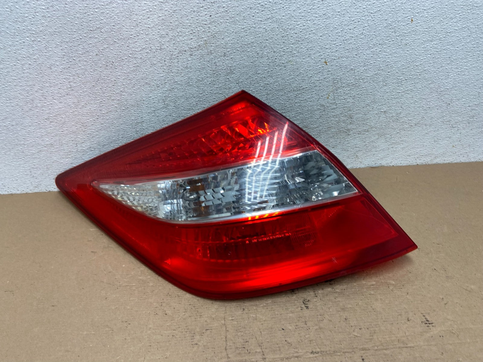 2010 - 2012 Honda Accord Crosstour Left Driver Side Tail light af4687 DG0