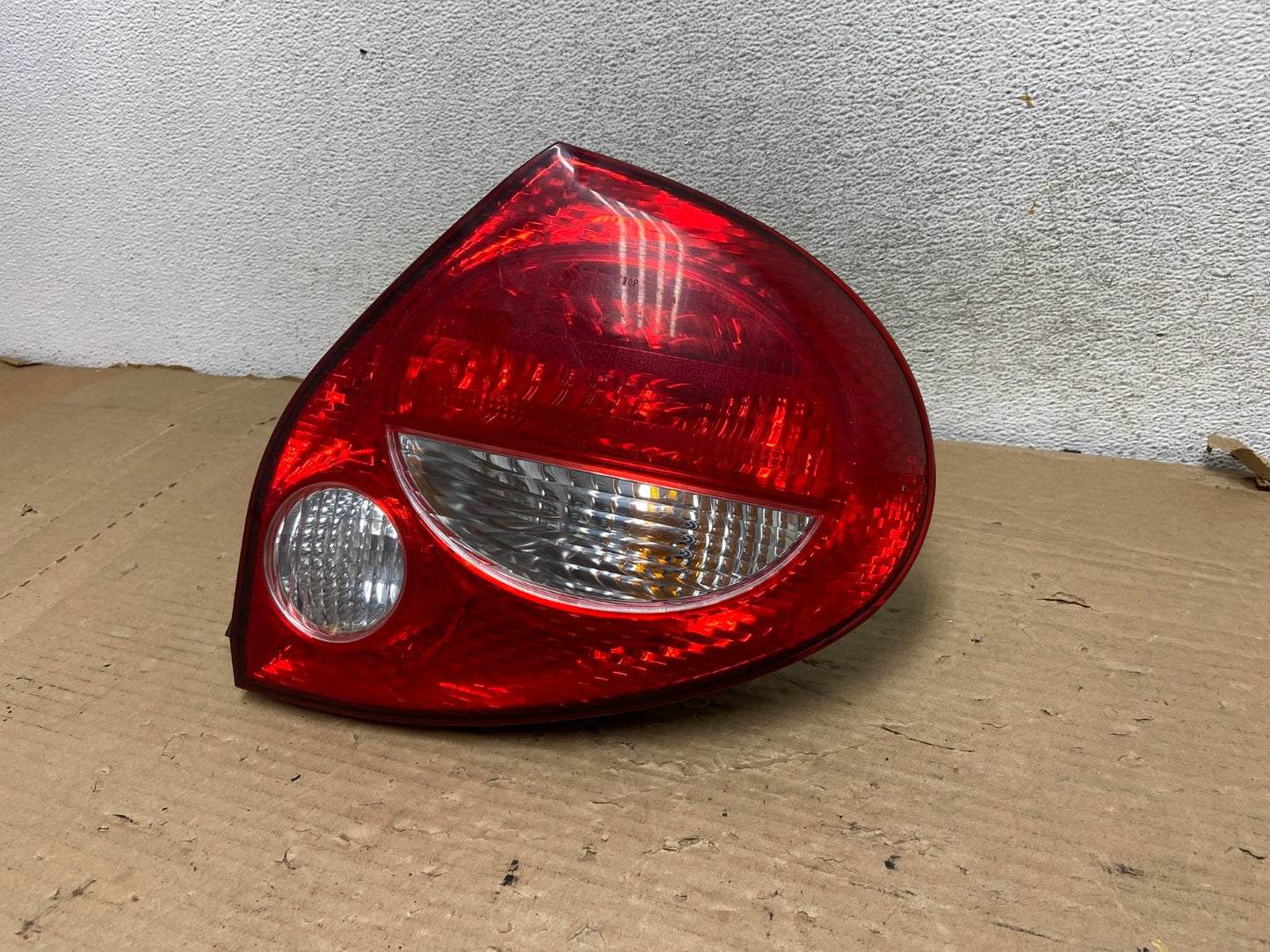 2000 to 2001 Nissan Maxima Right Passenger Rh Side Tail Light AG8253 LK2