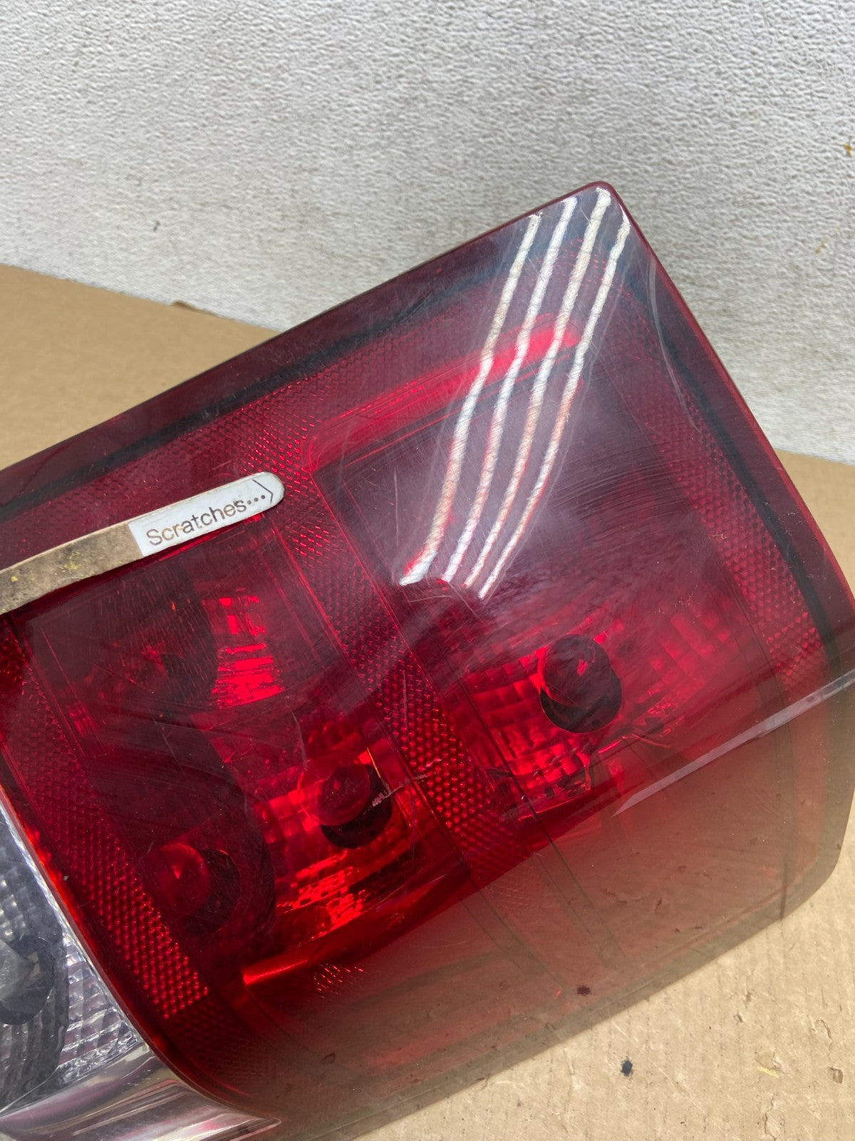 2005 - 2006 Jeep Grand Cherokee Right Passenger Rh Side Tail Light AF9649 DW3