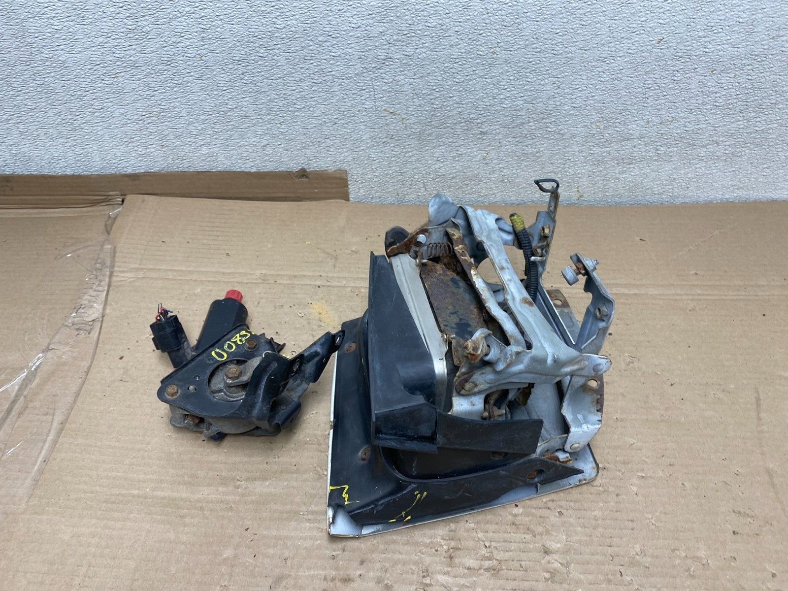 1990 1991 Mitsubishi Eclipse Left Driver LH Headlight U0852 DG8