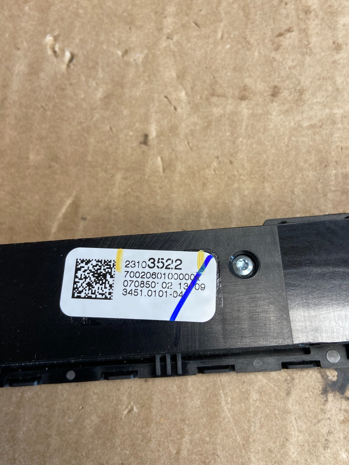 2013 - 2017 Buick Enclave Center Dash Hazard Waring Multi Switch AE1932 DG4