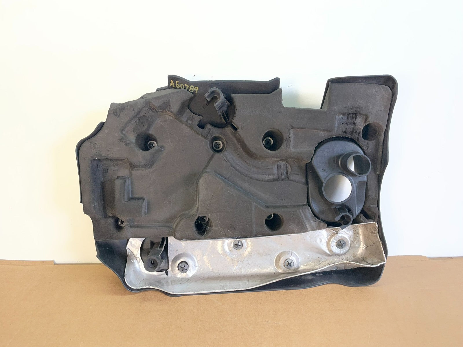 2012 - 2017 Fiat 500 MultiAir Engine Motor Cover AG0789 DG3