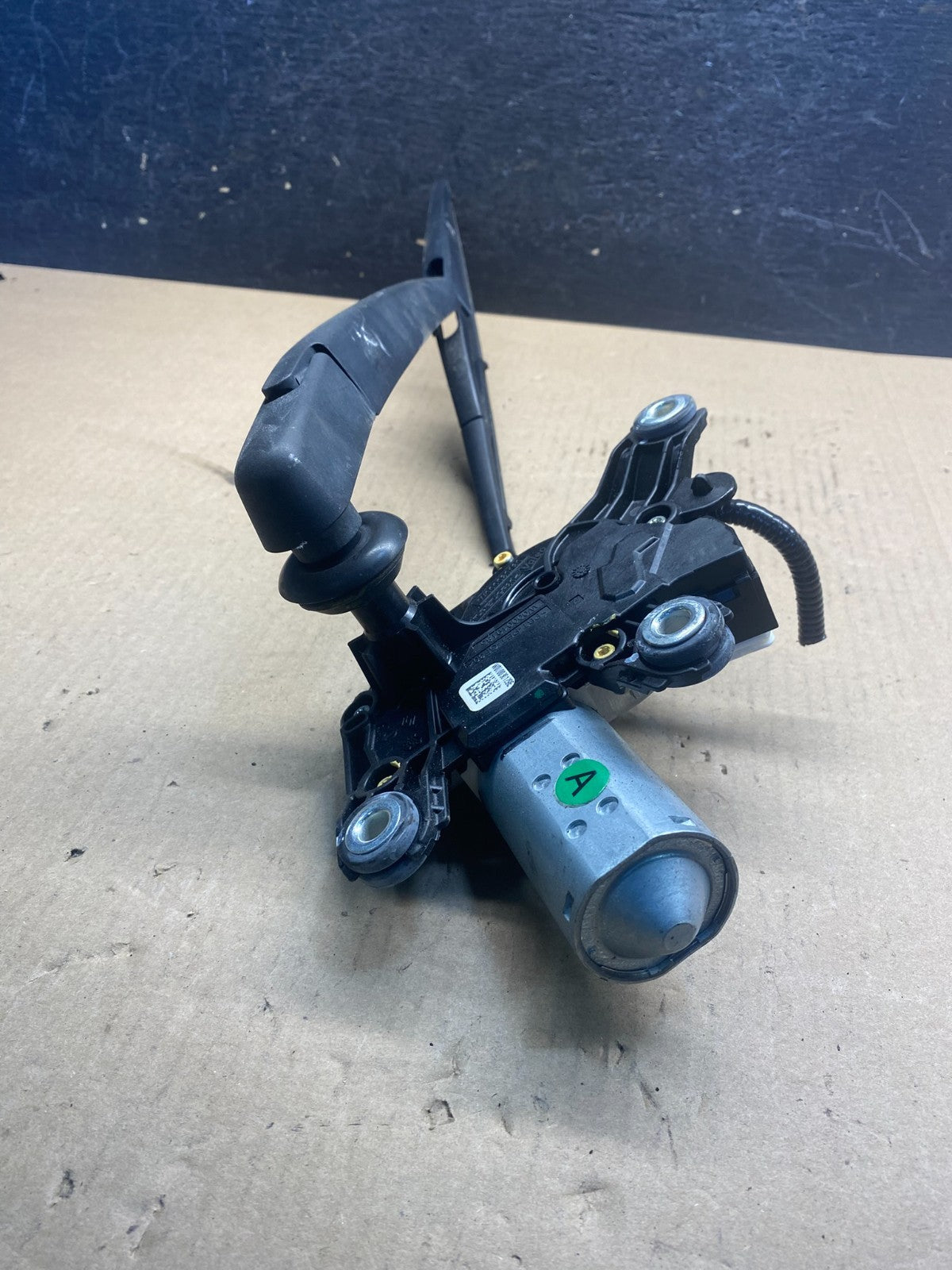 2013-2016 Nissan Pathfinder Back Door Rear Wiper Motor Wiper Blade AH3436 DG4