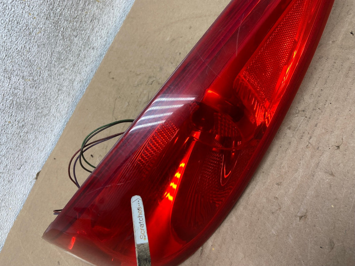 2006 - 2009 Pontiac G6 Coupe Right Passenger RH Side Tail Light AH9455 LK3
