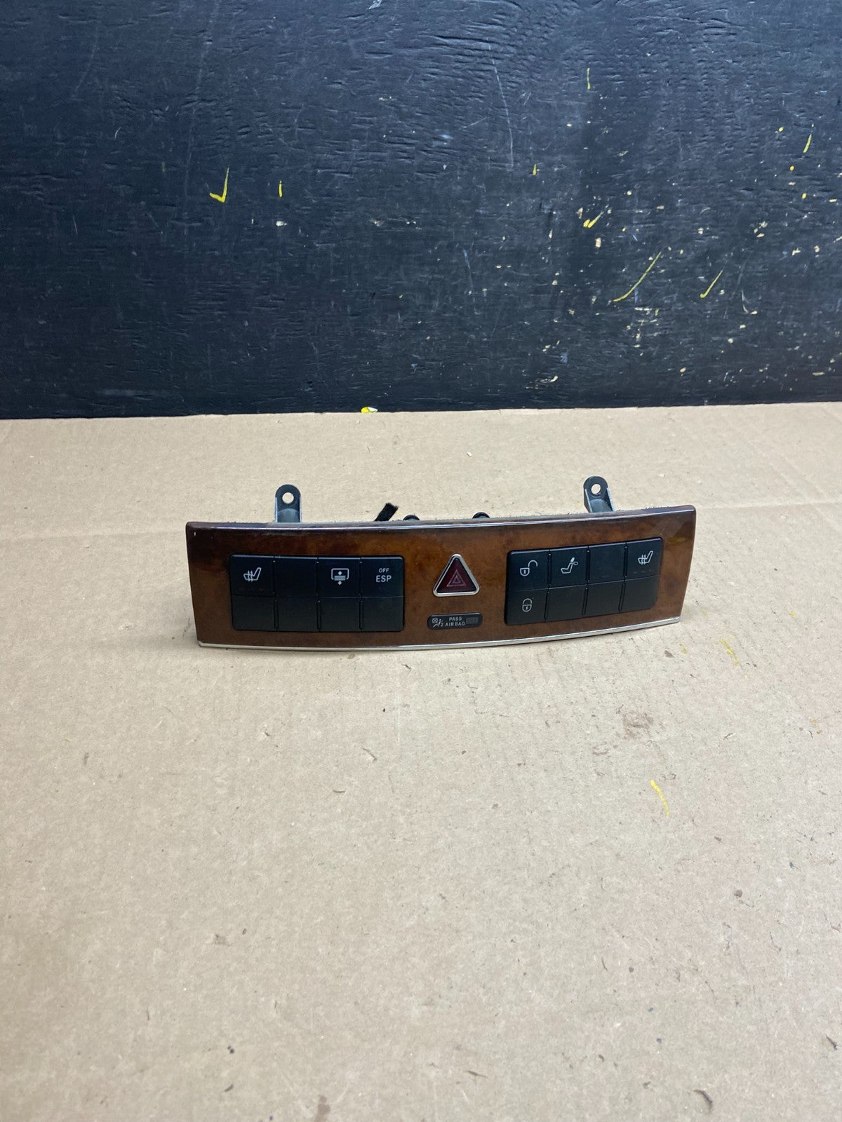 2005 - 2007 Mercedes C230 C240 Center Console Switch Control Unit t9243 DG0