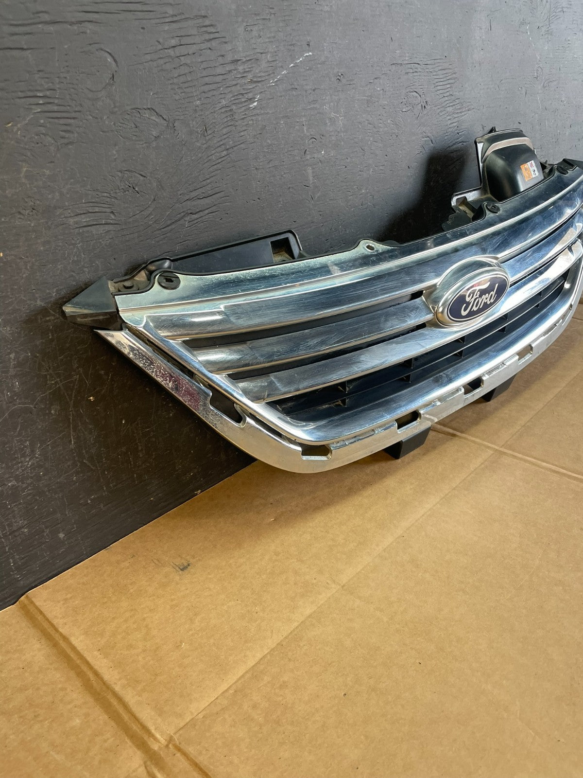 2011 2012 2013 Ford Fiesta Front Upper Chrome Grille Grill AE0809 DG2