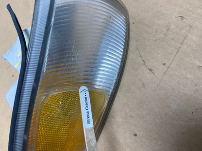 1995 to 1996 Toyota Camry Right Passenger RH Side Turn Signal AD2633 DW3